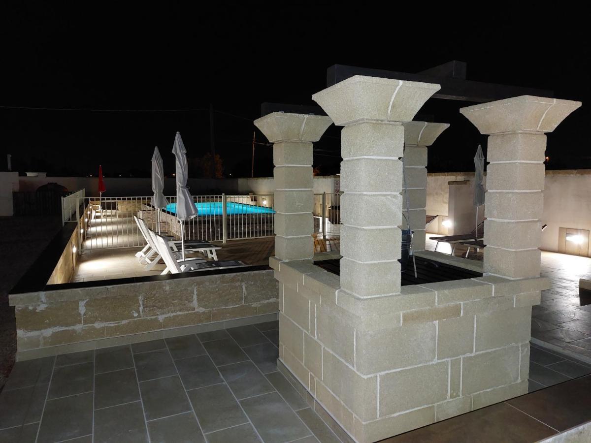 Villa Silvia Luxury Residence 塔维亚诺 外观 照片